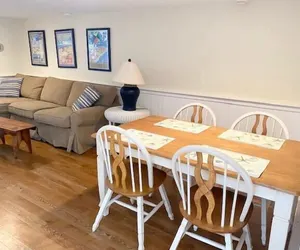 Photo 2 - Laurel Street 222b