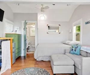 Photo 5 - Just Beachy Charming Studio!