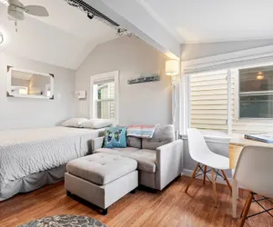 Photo 4 - Just Beachy Charming Studio!