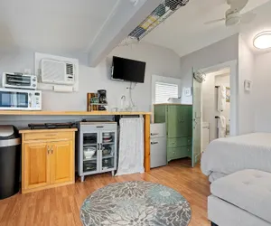 Photo 5 - Just Beachy Charming Studio!