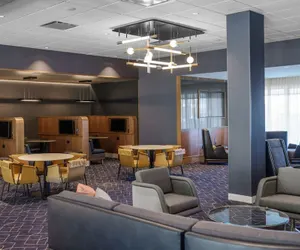 Photo 3 - Courtyard By Marriott Madison