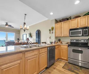 Photo 5 - Grandview East 1604