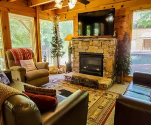 Photo 5 - Cozy Cabin w Game Room hot tub Creek