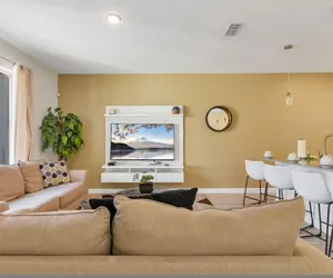 Photo 4 - Amazing 4bdr w Pool Near Disney - 4914