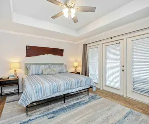 Photo 4 - Coastal Townhouse TX Retreat!