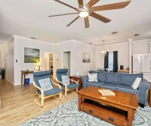 Photo 2 - Coastal Townhouse TX Retreat!