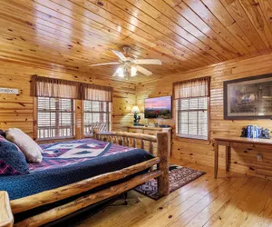 Photo 3 - Hickory Hollow Hideaway