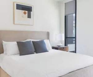 Photo 2 - Rendezvous Condos By Barsala