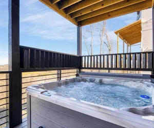 Photo 4 - Private Golf Sim, Firepit & Mountain Views Near Dollywood New-build Construction The Back Nine Retreat
