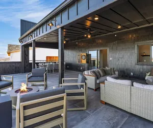 Photo 5 - Private Golf Sim, Firepit & Mountain Views Near Dollywood New-build Construction The Back Nine Retreat