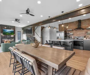 Photo 2 - The Back Nine Retreat by Avantstay Private Golf Sim, Firepit & Mountain Views Near Dollywood