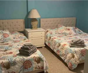 Photo 5 - Oak Island 4BR Retreat
