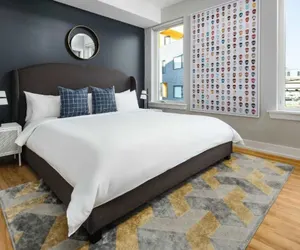 Photo 4 - Cozy Art-filled Fishtown Home