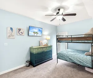 Photo 5 - Sunrise Paradise - Pet Friendly! Community Pool!