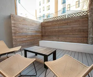 Photo 4 - Sosuite 1BR Apt w Patio W D Sofabed