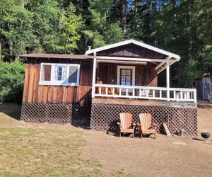 Photo 2 - Van Zandt's Redwood View Resort