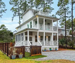 Photo 2 - Best of Both Worlds: Pool, Golf Cart, Nearby Attractions & Steps to Beach!