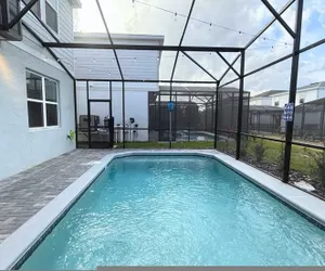 Photo 3 - Upstay Family Home w Cinema Pool BBQ Clermont