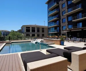 Photo 2 - The Hayworth Apartments By Barsala