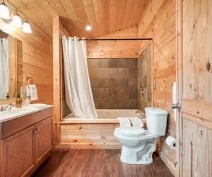 Photo 5 - Charming Smoky Mountain Cabin w Hot tub Views