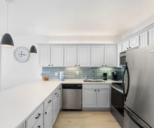 Photo 5 - Romar Place 806
