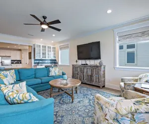 Photo 4 - Beachfront 9bed Easybreezy East