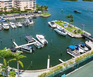 Photo 3 - Harbor Towers Ocean View Escape