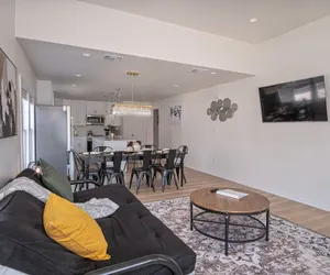 Photo 5 - Create Memories 4BR 3BA Near Riverwalk Downtown