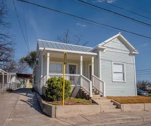 Photo 3 - Create Memories 4BR 3BA Near Riverwalk Downtown