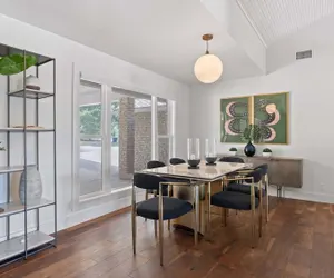 Photo 2 - Luxurious Modern Retreat With Private Pool Patio