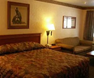 Photo 4 - White River Inn