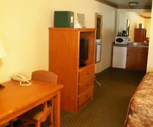 Photo 3 - White River Inn