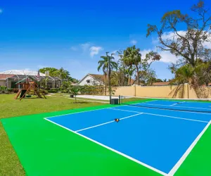 Photo 2 - 6BR Family Escape-pool, Sport Courts & Game Room