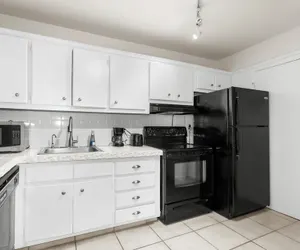 Photo 3 - Bay Harbor Sunset Apt 3A