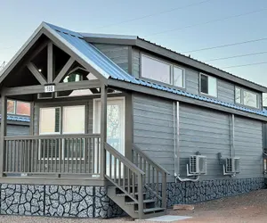 Photo 2 - Luxury Tiny Homes - Deluxe King Room