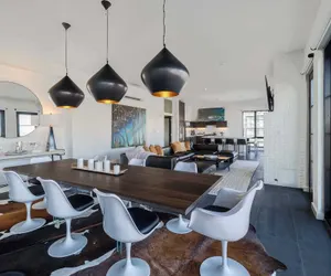 Photo 5 - 121 Hotel Floor 3 Buyout by Avantstay Entire Third Floor Buyout of 121 Hotel! Sleeps 18