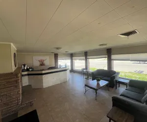 Photo 2 - Mac's Motel