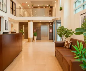 Photo 3 - LIC Manhattan View Hotel