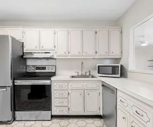 Photo 4 - Bay Harbor Sunset Apt 3C