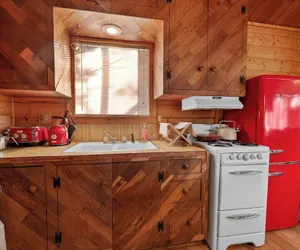 Photo 5 - Charming Mountain Getaway