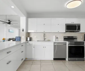Photo 5 - Bay Harbor Sunset Apt 4A