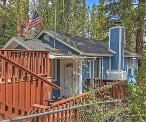Photo 2 - Babbs Getaway Big Bear w Patio Balcony