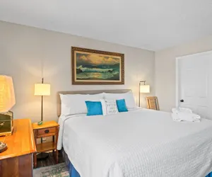 Photo 5 - Beachy Bonanza by Book That Condo