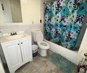 Photo 5 - 184 Heath St