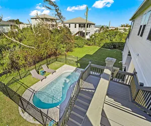 Photo 3 - Casa Blanca 3 2 New Beach Home With Heated Pool