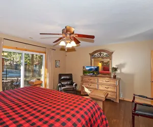 Photo 3 - Big 10 Luxury Cabin with HotTub