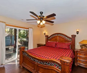 Photo 4 - Big 10 Luxury Cabin with HotTub