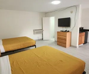 Photo 5 - Economy Inn