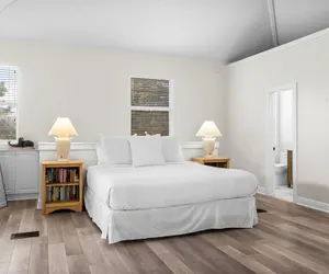 Photo 2 - Destin Beach House - Southern Comfort