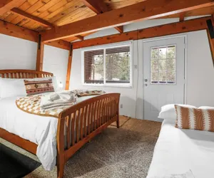 Photo 4 - Moonridge Manor Cozy Retreat with Hottub